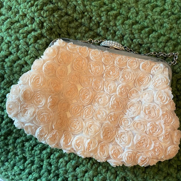 Pink pearl clutch - Picture 4 of 4